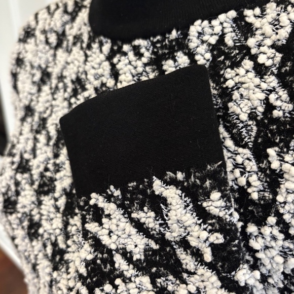 Balmain Tweed Mini Dress. Excellent Pre-loved Condition. - Picture 4 of 4